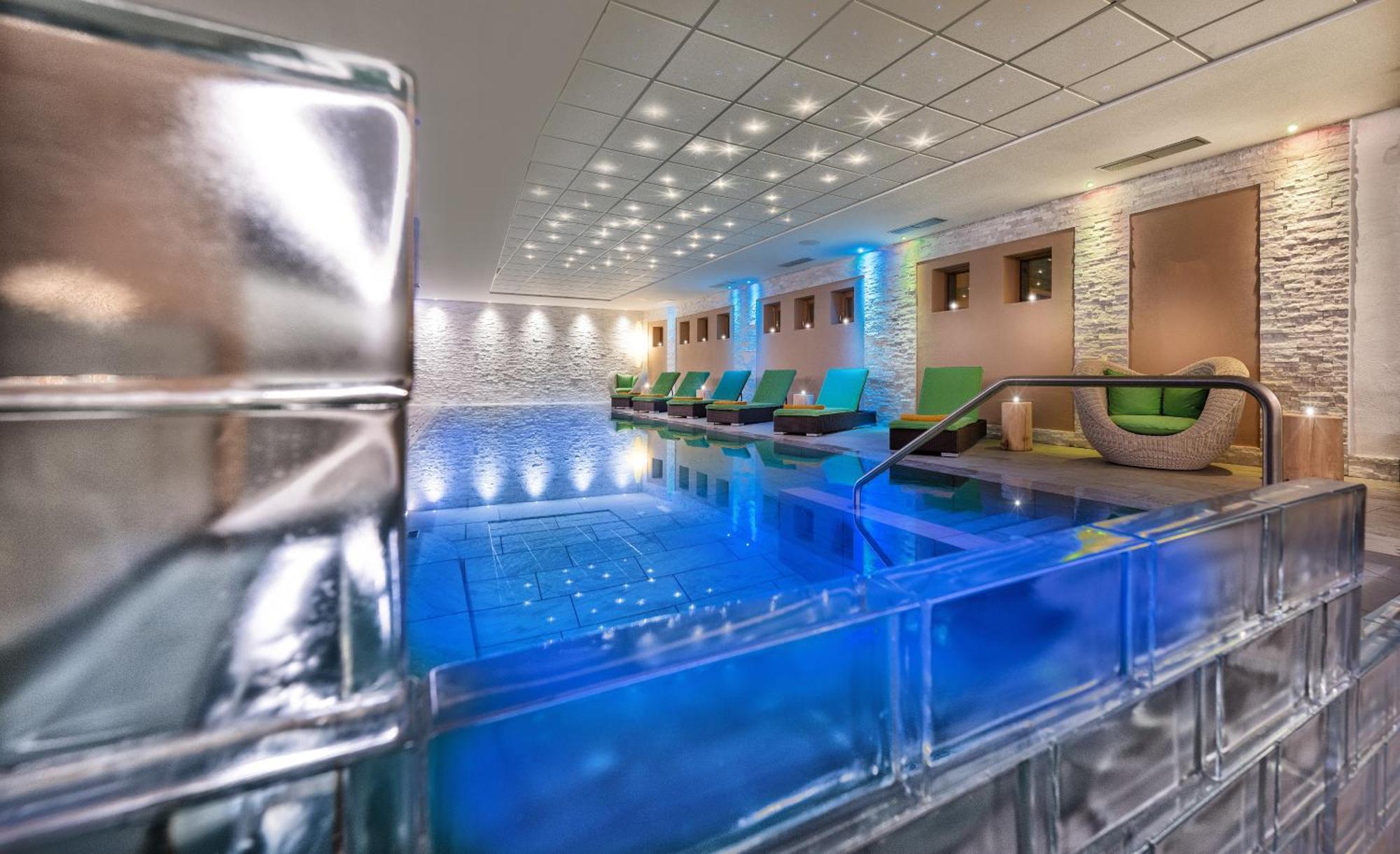 Family Hotel Serena 安达洛 外观 照片