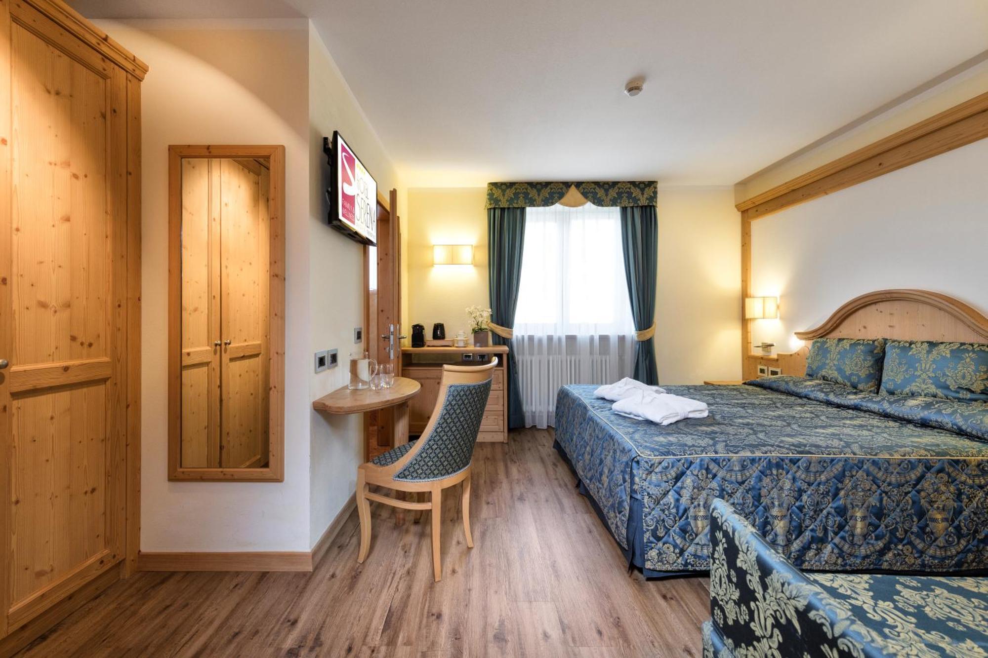 Family Hotel Serena 安达洛 外观 照片