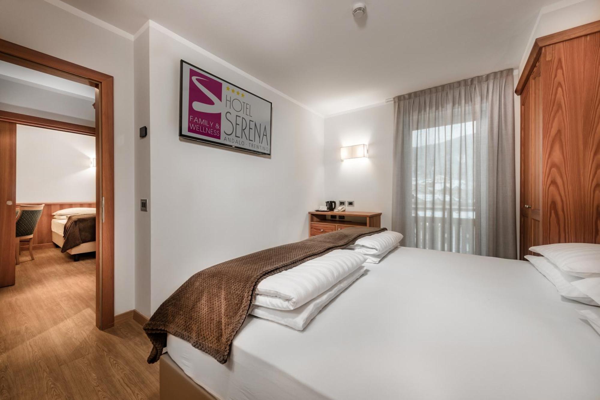 Family Hotel Serena 安达洛 外观 照片