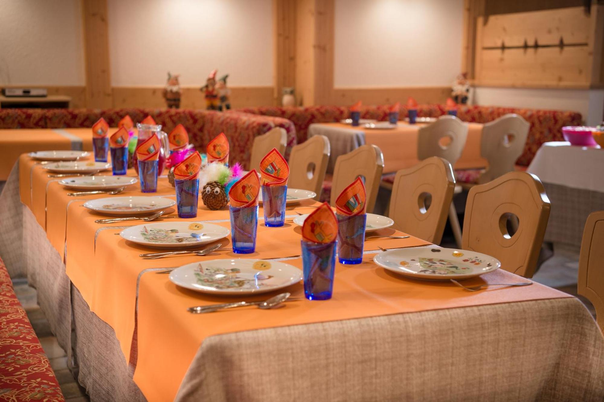 Family Hotel Serena 安达洛 外观 照片