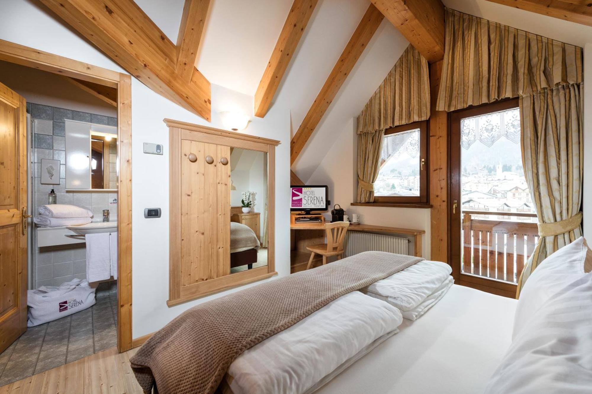 Family Hotel Serena 安达洛 外观 照片
