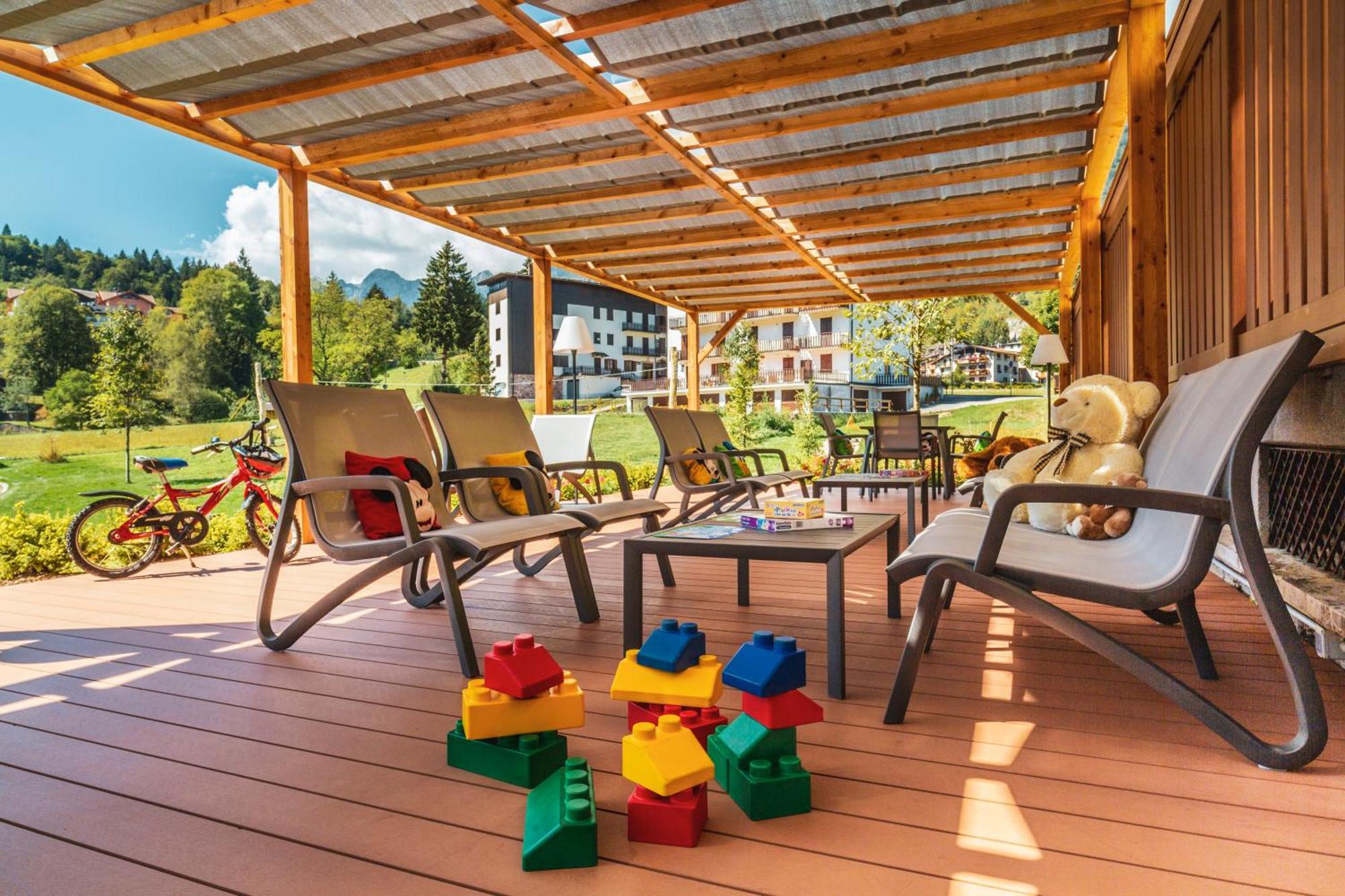 Family Hotel Serena 安达洛 外观 照片